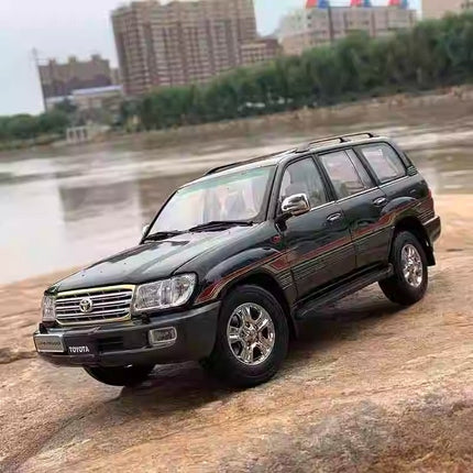 YX Car Model Toyota Land Cruiser LC100 1:18 Diecast Model Car - fine detailed model replica