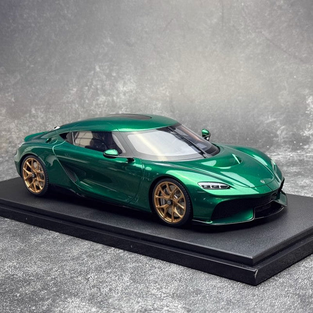 GT Spirit Koenigsegg Gemera 2024 Racing Green 1:18 Resin Model Car - studio product photo of the scale model