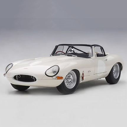 AutoArt Jaguar Lightweight E-Type White 1:18 Diecast Model Car - collectible scale model car