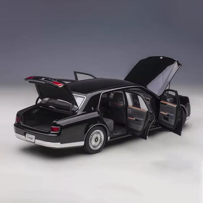 Autoart/Ottoya Autoart Toyota Century Special Edition with Curtains 1:18 Diecast Model Car - studio product photo of the scal
