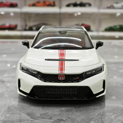 Motorhelix MH Honda Civic Type R FL5 Ultimate 1:18 Diecast Model Car - studio product photo of the scale model