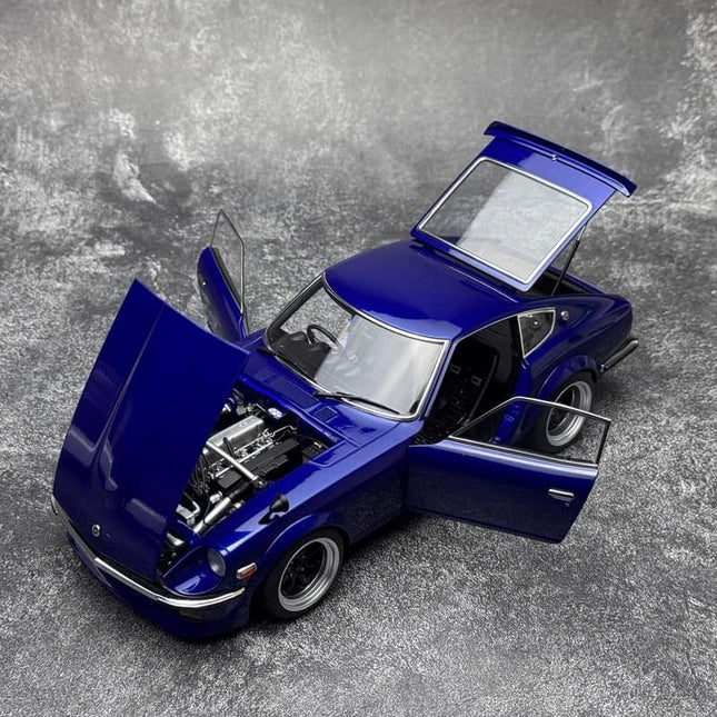 AutoArt Nissan Fairlady Z Devil Z Wangan 1:18 Diecast Model Car - studio product photo of the scale model