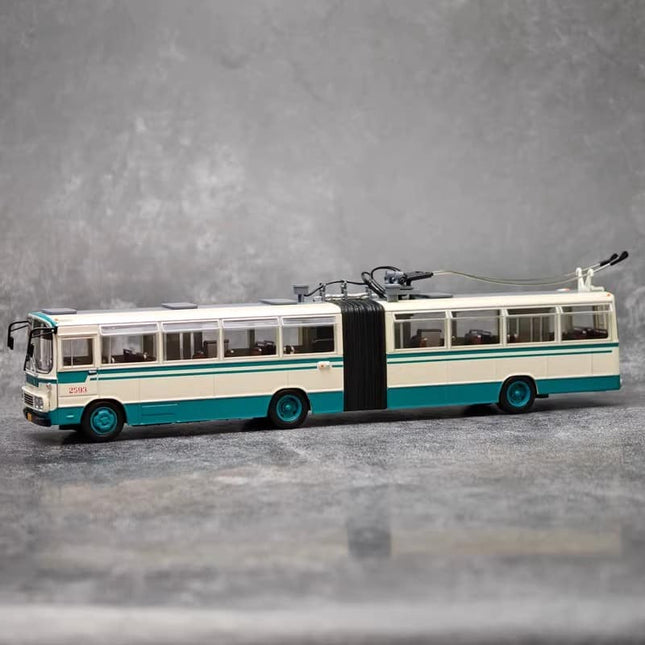 YX Car Model Beijing BD562 Trolleybus Route 114 1:64 Diecast Model Car - studio product photo of the scale model