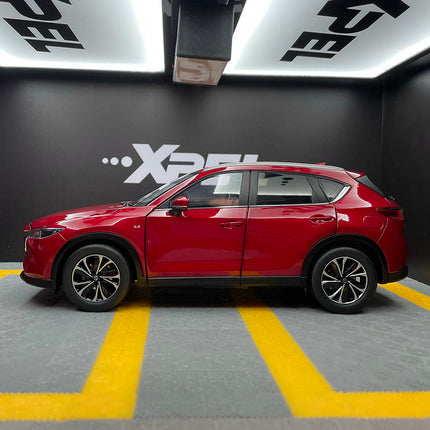 YX Car Model Mazda CX-5 2022 Red SUV 1:18 Diecast Model Car - studio product photo of the scale model