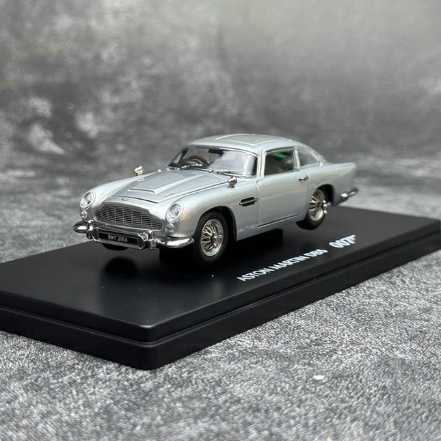 Xiao Guang Aston Martin DB5 007 Functional Edition 1:43 Diecast Model Car - detailed collector display model