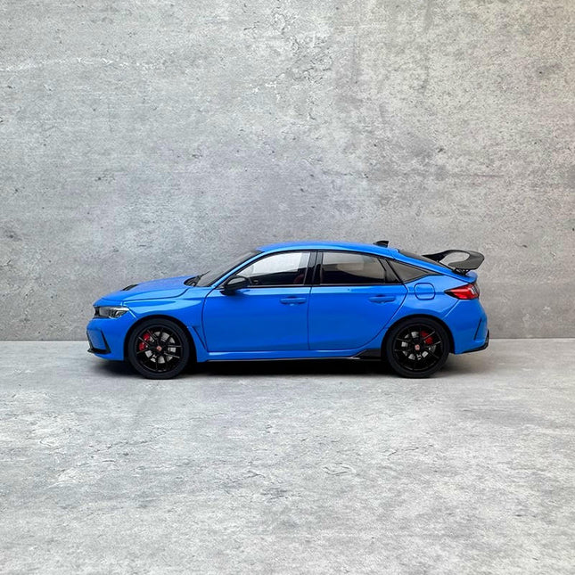 Paudi Honda Civic FL5 Blue 1:18 Diecast Model Car - studio product photo of the scale model