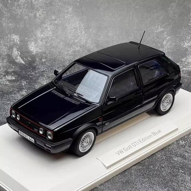 Norev Volkswagen Golf GTI MK2 1991 1:18 Diecast Model Car - detailed collector display model