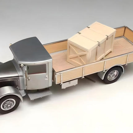 CMC Mercedes-Benz LO 2750 Racing Transporter Silver M-171 1:18 Diecast Model Car - showroom-quality model replica
