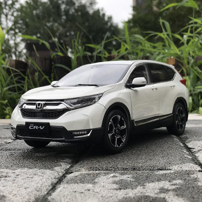 Qriginal 2017 Honda CR-V 1:18 Diecast Model Car - detailed collector display model