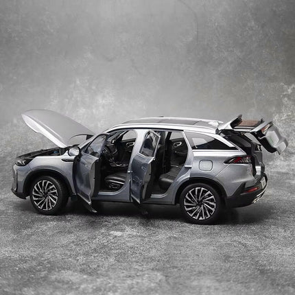 YX Car Model Beijing X7 Gray 1:18 Diecast Model Car - collectible scale model car