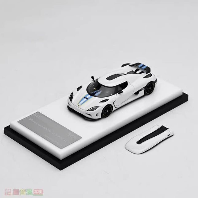 VMB Koenigsegg Agera Forza Horizon 5 Edition 1:64 Resin Model Car - studio product photo of the scale model