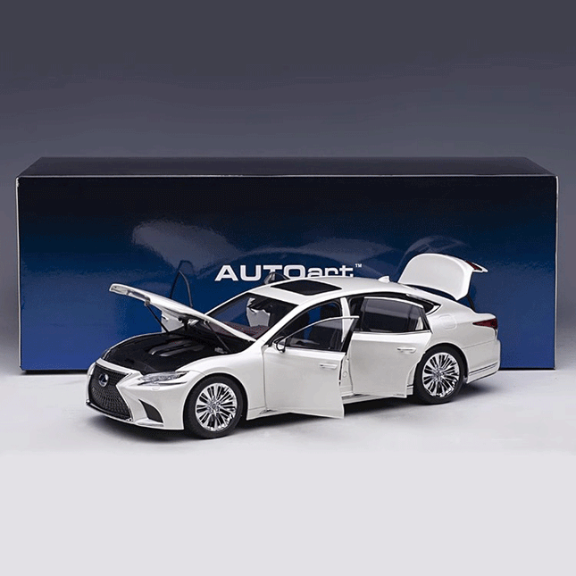 AutoArt Lexus LC500 / LC500h 1:18 Diecast Model Car - detailed collector display model