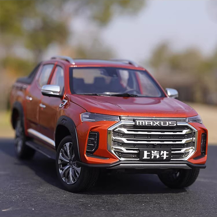 Original Manufacturer SAIC Maxus T90 Pickup Truck 1:18 Diecast Model Pickup - studio product photo of the scale model