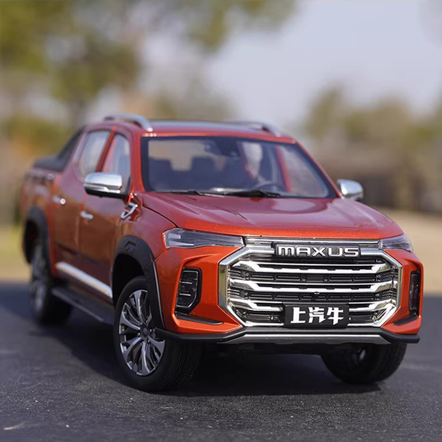 Original Manufacturer SAIC Maxus T90 Pickup Truck 1:18 Diecast Model Pickup - studio product photo of the scale model