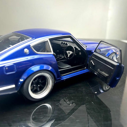 AutoArt Nissan Fairlady Z (S30) 30th Anniversary Blue 1:18 Diecast Model Car - fine detailed model replica