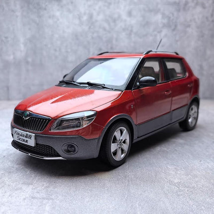 Shanghai Volkswagen Original Skoda New Fabia 1:18 Diecast Model Car - collectible scale model car