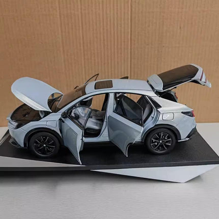 Honda e:NP2 2024 Silver Original Manufacturer 1:18 Diecast Model Car - collectible scale model car