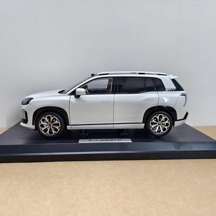 GAC Original Aion V White 1:18 Diecast Model Car - fine detailed model replica