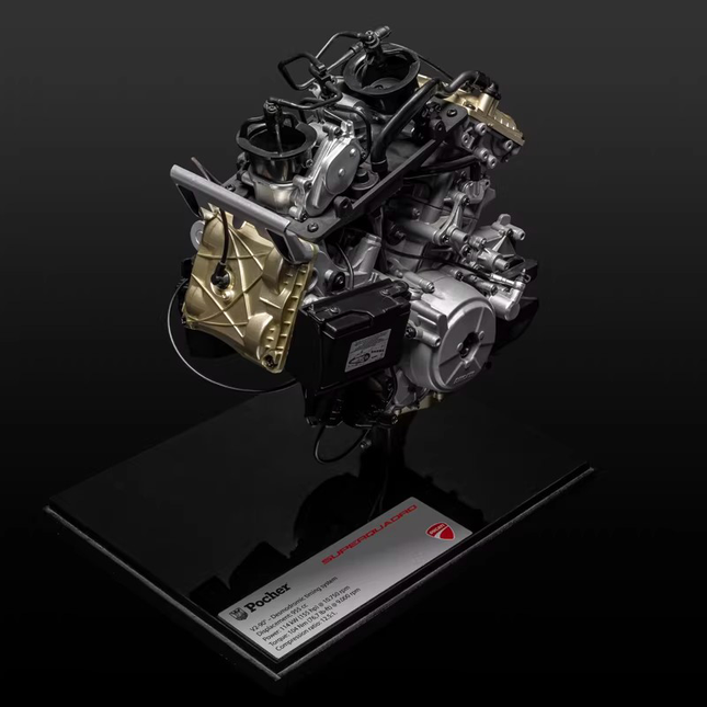 Pocher Ducati Panigale V2 Superquadro Engine Kit 1:4 Diecast Model Motorcycle - studio product photo of the scale model