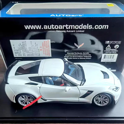 AutoArt Chevrolet Corvette C7 Z06 1:18 Diecast Model Car - fine detailed model replica