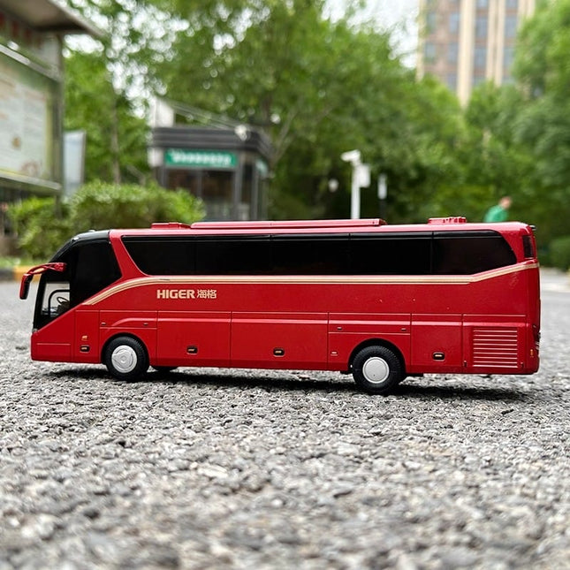 YX Car Model Suzhou Kinglong Higer Bus 1:42 Diecast Model Bus - studio product photo of the scale model