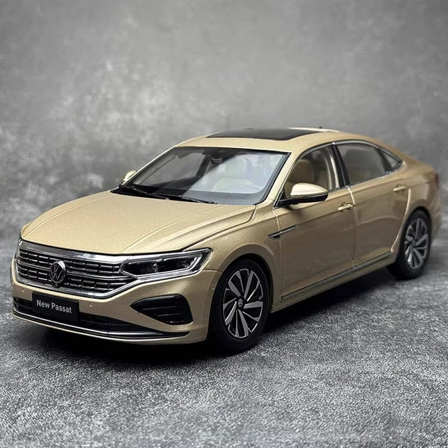 YX Car Model SAIC Volkswagen Passat 2022 Gold 1:18 Diecast Model Car - detailed collector display model