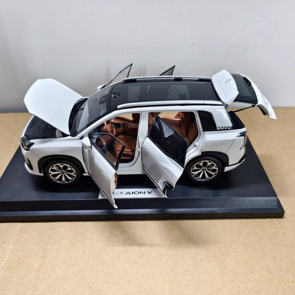 GAC Original Aion V White 1:18 Diecast Model Car - premium collector scale model