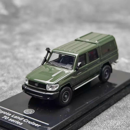 Paragon Toyota Land Cruiser LC79 2014 1:64 Diecast Model Car - collectible scale model car