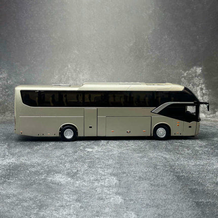 Xiamen Golden Travel Kaige Bus 1:38 Diecast Model Bus - collectible scale model car