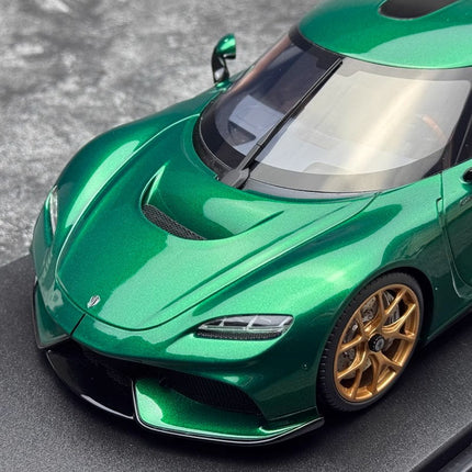 GT Spirit Koenigsegg Gemera 2024 Racing Green 1:18 Resin Model Car - fine detailed model replica