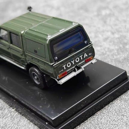 Paragon Toyota Land Cruiser LC79 2014 1:64 Diecast Model Car - premium collector scale model