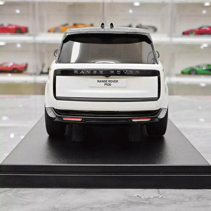 GT Spirit Range Rover P530 White GT533 1:18 Resin Model Car - premium collector scale model
