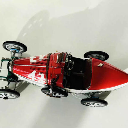 CMC Bugatti Type 35 Grand Prix Red & White #43 1:18 Diecast Model Car - fine detailed model replica