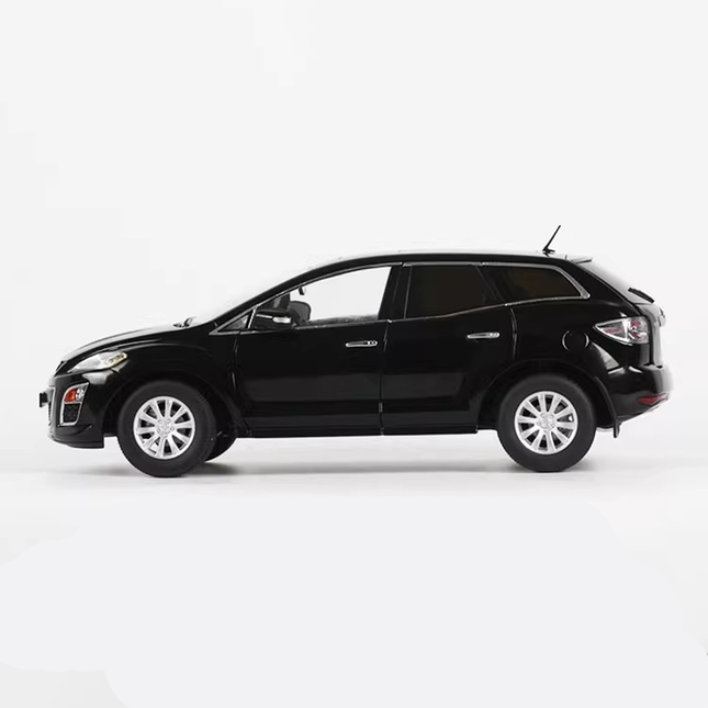 Mazda CX-7 1:18 Diecast Model Car - studio product photo of the scale model