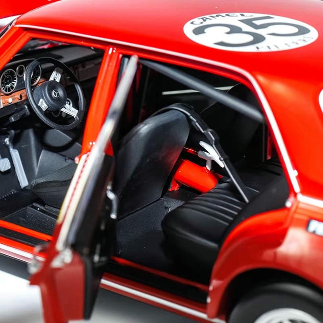 Minichamps Mercedes-Benz 300SEL 6.8 AMG 1971 1:18 Diecast Model Car - studio product photo of the scale model