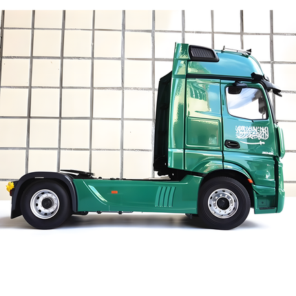 NZG Mercedes-Benz Actros GigaSpace 4x2 Middle East Green Truck 1:18 Diecast Model Truck - fine detailed model replica