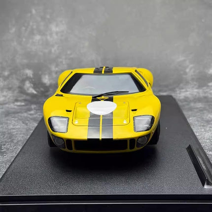 Solido Ford GT40 Mk I 1968 1:18 Diecast Model Car - studio product photo of the scale model