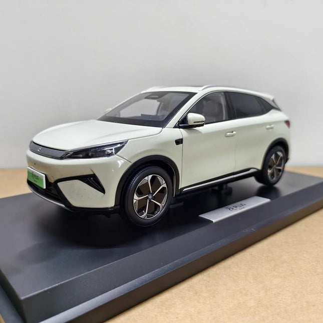 YX Car Model BYD Yuan PLUS 2018 Sweet Porcelain White 1:18 Diecast Model Car - detailed collector display model