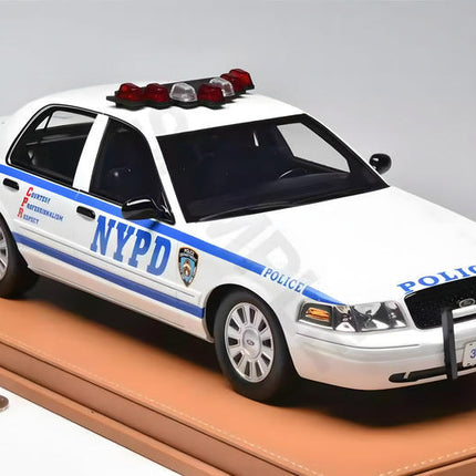 Vehicle Art Ford Crown Victoria Police Interceptor 1:18 Resin Model Car - studio product photo of the scale model