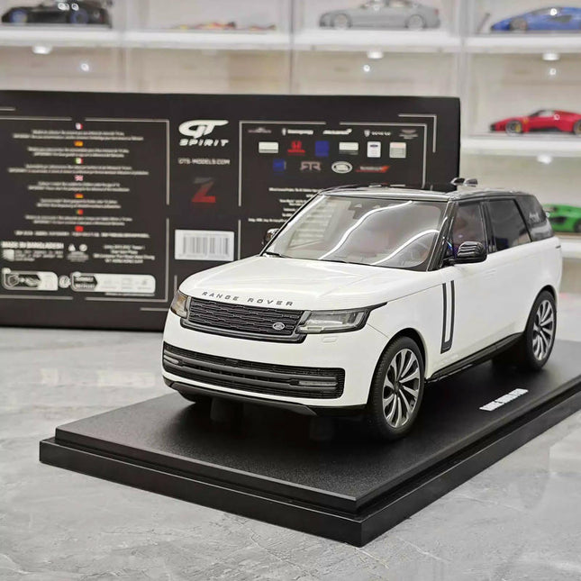 GT Spirit Range Rover P530 White GT533 1:18 Resin Model Car - studio product photo of the scale model