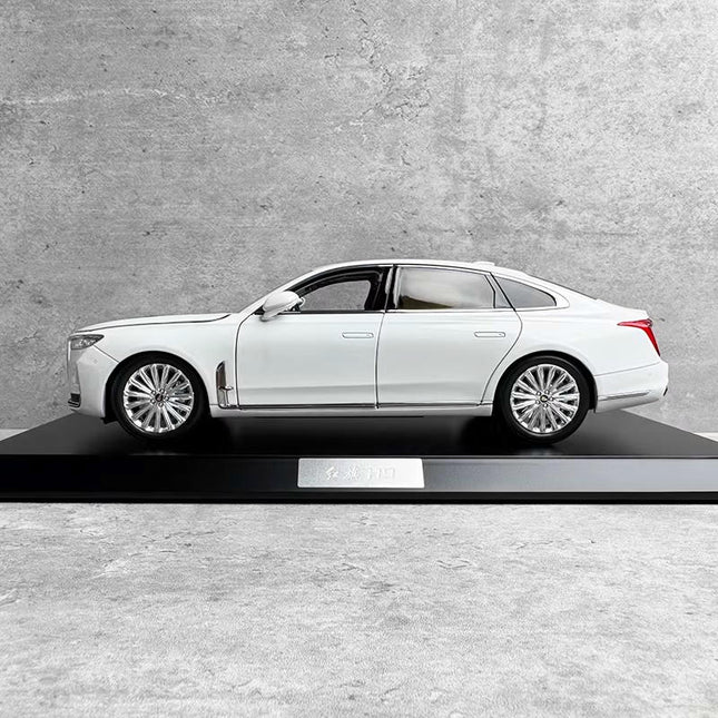 Hongqi H9 Luxury Sedan White 1:18 Diecast Model Car - studio product photo of the scale model