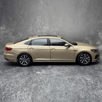 YX Car Model SAIC Volkswagen Passat 2022 Gold 1:18 Diecast Model Car - collectible scale model car