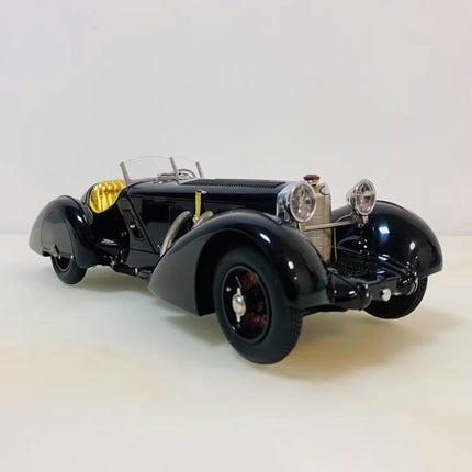 CMC Mercedes-Benz SSK Gift Set Black 1:18 Diecast Model Car - premium collector scale model
