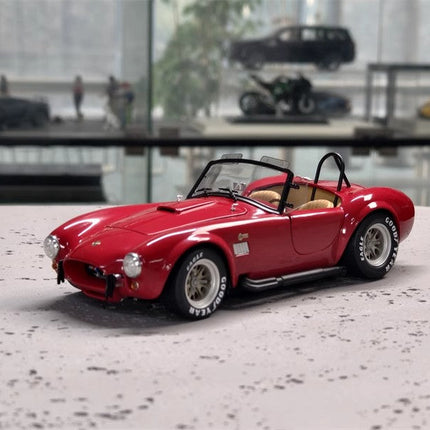 Minichamps Mercedes-Benz SLK R172 2011 Silver Metallic 1:18 Diecast Model Car - fine detailed model replica