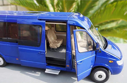 Yangtze Yisheng (e.Glory) Bus Blue with Lights and 1:24 Diecast Model Bus - collector display piece