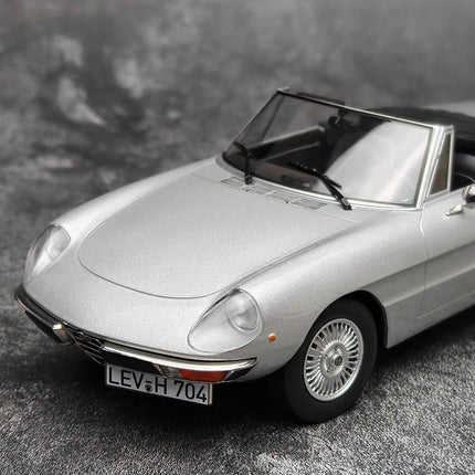 Norev Alfa Romeo 2000 Spider 1978 Silver Sealed 1:18 Diecast Model Car - scale model for display