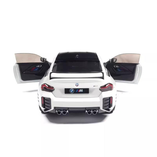 Solido BMW M2 2025 Alpine White 1:18 Diecast Model Car - studio product photo of the scale model