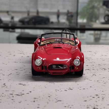 Minichamps Mercedes-Benz SLK R172 2011 Silver Metallic 1:18 Diecast Model Car - scale model for display
