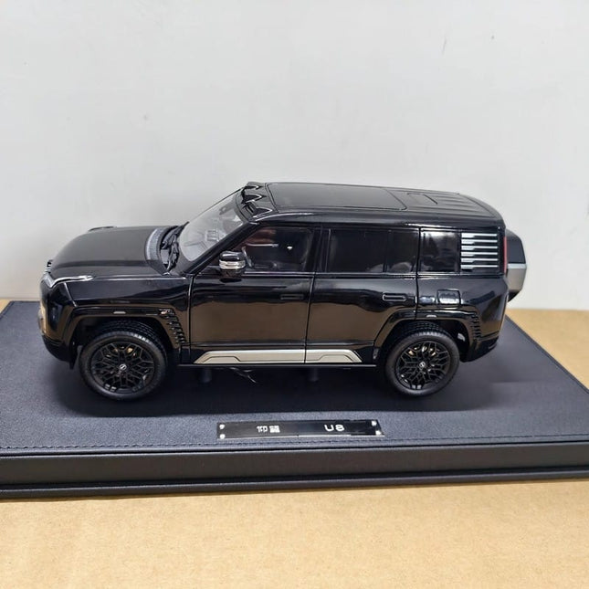 Original Model BYD U8 Obsidian Black 1:18 Diecast Model Car - studio product photo of the scale model