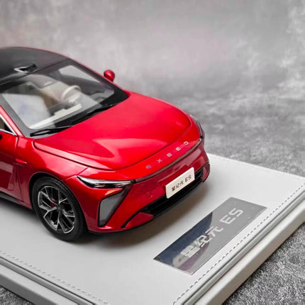 Original Manufacturer Chery Exeed Sterra ES Red 1:18 Diecast Model Car - fine detailed model replica
